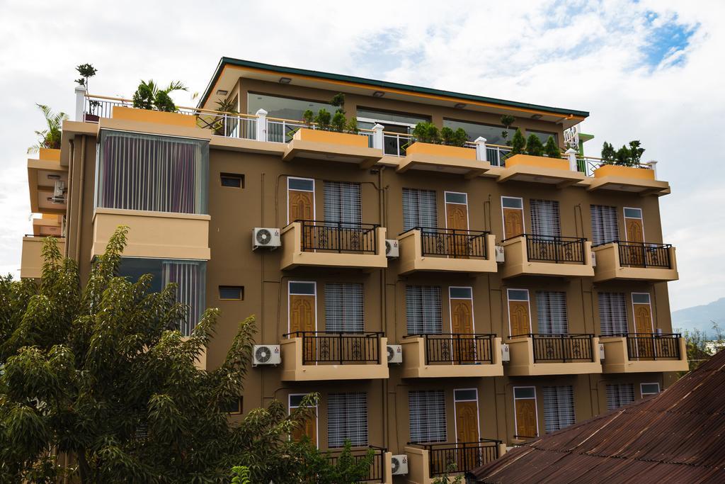 Hotel Lily The Home Hsipaw Exteriör bild
