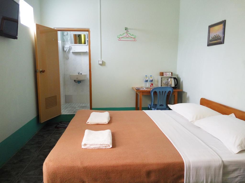 Hotel Lily The Home Hsipaw Exteriör bild