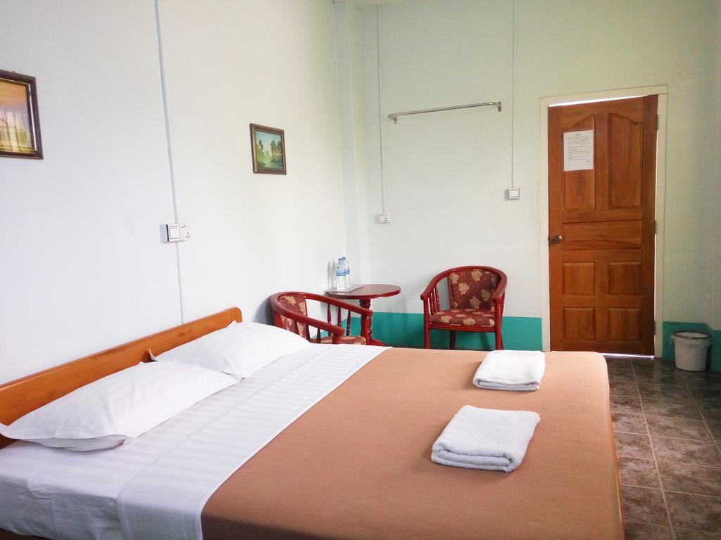 Hotel Lily The Home Hsipaw Exteriör bild