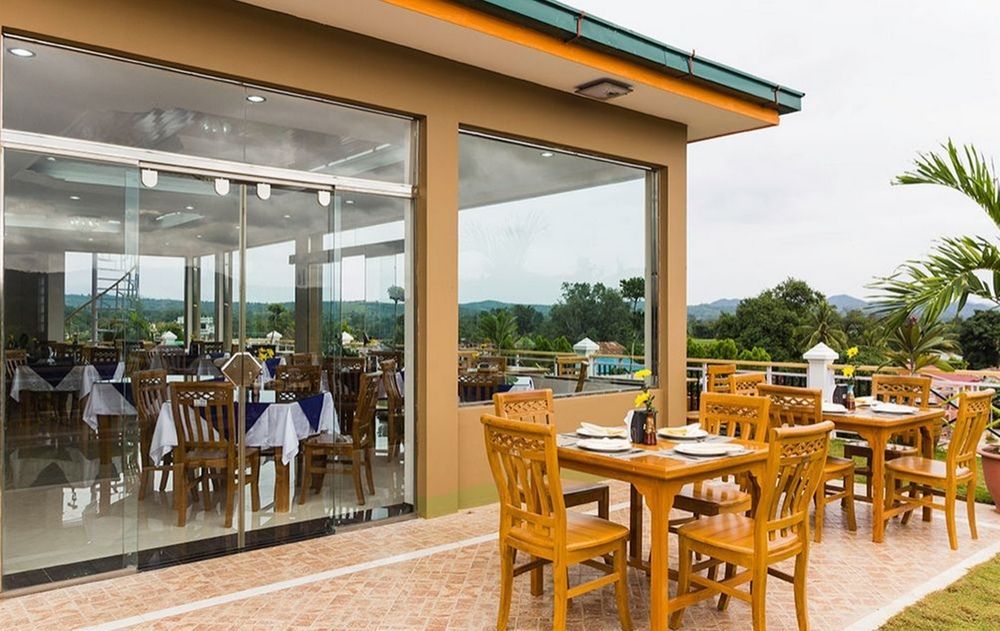 Hotel Lily The Home Hsipaw Exteriör bild